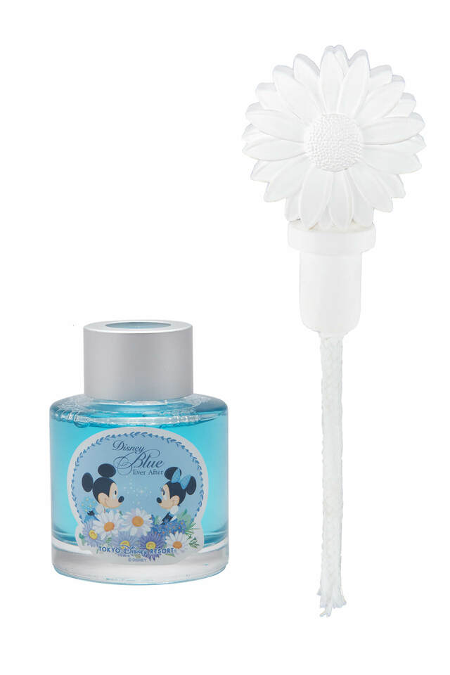 ルームフレグランス 2,500円｜内容量：45ml、アロマシャボンの香り｜東京ディズニーリゾート「Disney Blue Ever After」グッズ｜発売日：2023年5月25日（木）｜販売店舗：東京ディズニーランド「ディズニー＆カンパニー」、東京ディズニーシー「ベッラ・ミンニ・コレクション」