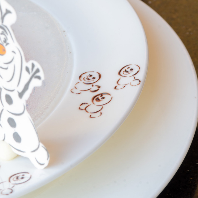 「ハイピリオン・ラウンジ」“アナとエルサのフローズンファンタジー”デザートセット｜ディズニーアンバサダーホテル 2016年「アナとエルサのフローズンファンタジー」