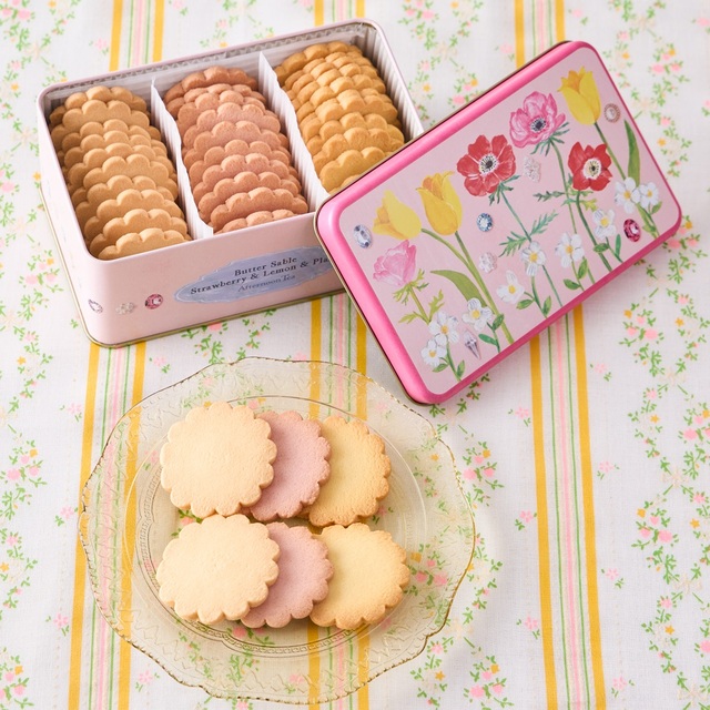 「3種のバターサブレ 苺＆レモン＆プレーン」＜価格：2,800円（税込）＞【【Afternoon Tea】プチギフトやご挨拶ギフトにぴったり！お花のアートが可愛い「春色のティータイムギフト」発売】