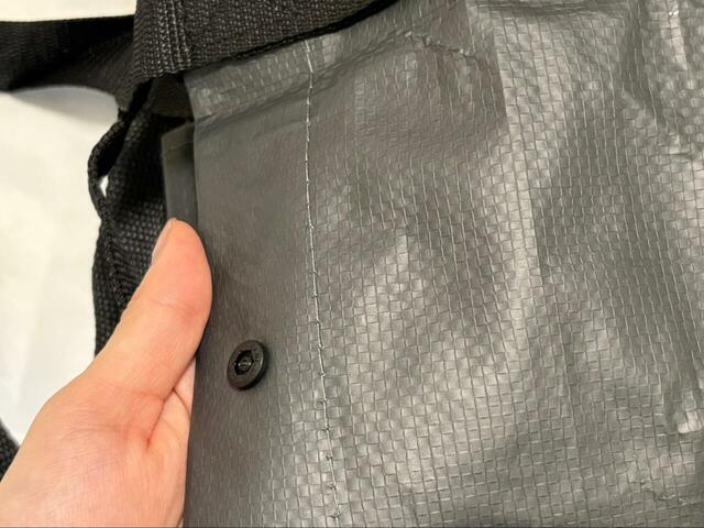 【ローソン×無印良品　たためるミニトートバッグ】素材はポリプロピレン100％。水や汚れがついてもサッと拭き取って落とせます