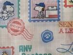 切手以外にも、ロゴやレター、スヌーピーの肉球のシーリングスタンプなどが散りばめられていて、どこを見てもかわいいデザイン