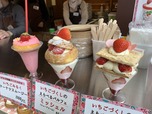 〈湘南スイーツ アキズ〉のいちごづくしのえらべるパルフェ（ミッシェル 1,500円）