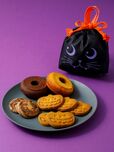 「ハロウィンスイーツバッグ(黒猫)」<価格:1,944円(税込)>【【6日間限定】紀ノ国屋の多彩なおいしさが札幌に大集合!秋のパン、ハロウィンスイーツや限定のハッピーバッグ&コラボバッグも販売!】
