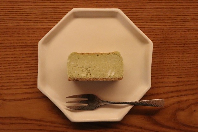 喫茶葦島「朝宮煎茶チーズケーキ」