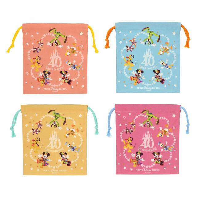 きんちゃくセット 2,500円｜サイズ：縦約17×横約16cm、4枚セット｜東京ディズニーリゾート40周年“ドリームゴーラウンド”スペシャルグッズ｜発売日：2023年4月10日（月）｜販売店舗：東京ディズニーランド「グランドエンポーリアム」、東京ディズニーシー「エンポーリオ」