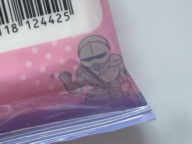 ポシェットの鎧さんと…