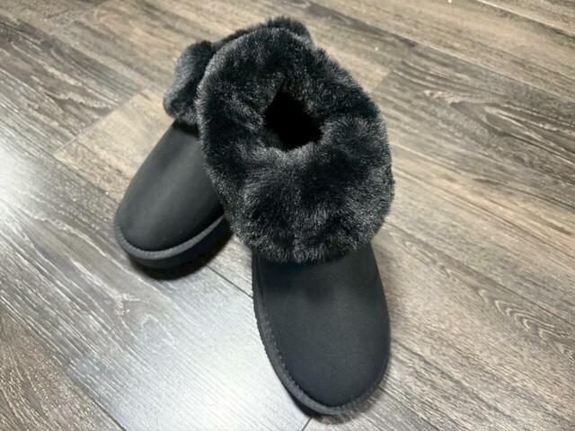 【GU フェイクムートンスリッパ】熱を外に逃がしにくい保温機能付き！寒い時期も足元ぽかぽかで過ごせます♪