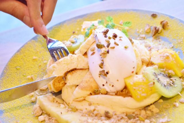 よくみるとグラノーラも散らしてある。