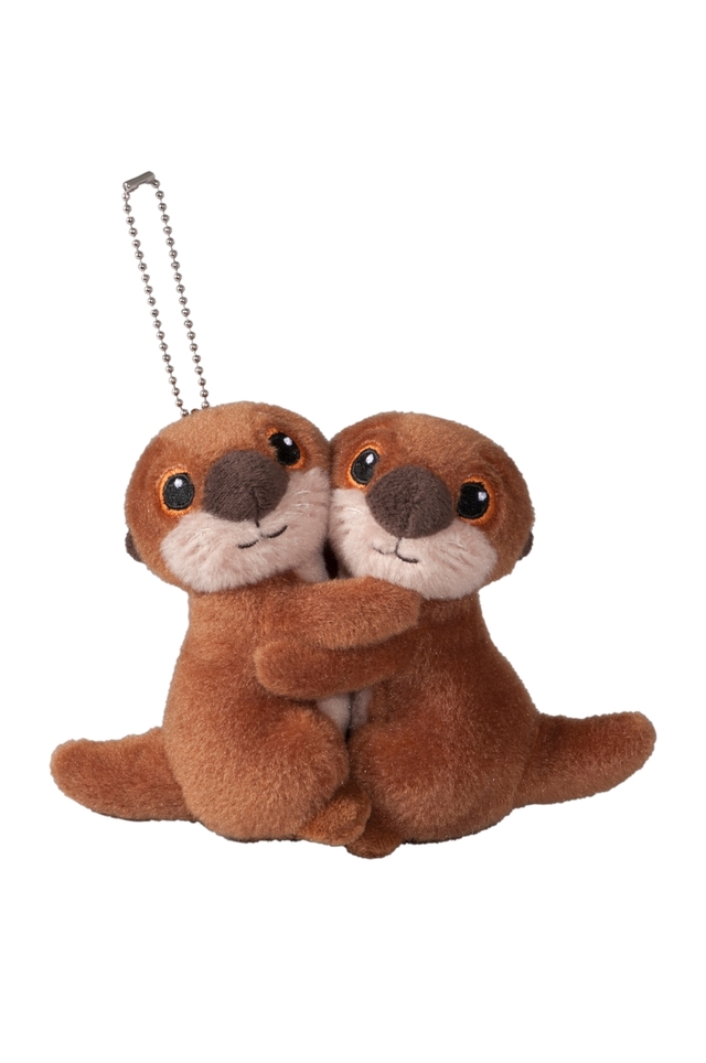 ぬいぐるみバッジ（ラッコ） 1,200円｜高さ約11×幅約17.5×奥行き約7.5cm｜2017年4月24日（月）発売｜エンポーリオ｜東京ディズニーシー「ニモ&フレンズ・シーライダー」