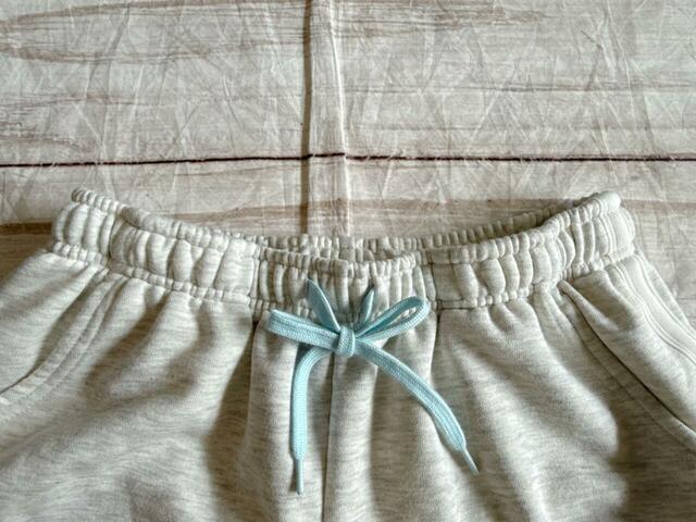 ウエストはゴム仕様で楽ちん！