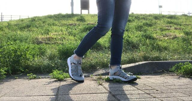 【ワークマン フィールドサンダルアドバンス】踵が盛り上がっているから安定感あり