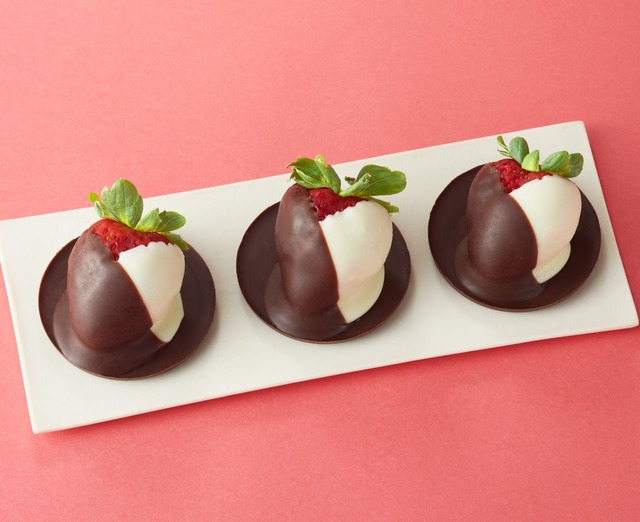 「京橋千⽦屋」ショコラフレーズ 3 個⼊／1,890 円