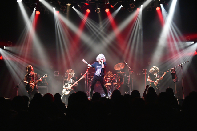 THE BLACK SWAN/撮影・スズキメグミ