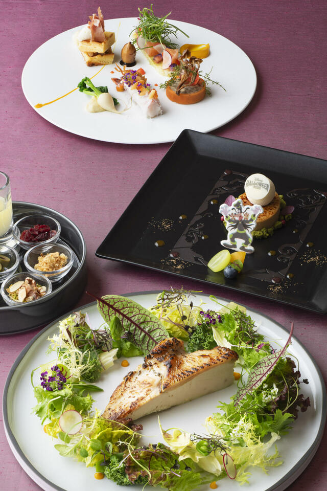 “ディズニー・ハロウィーン”エンパイア・グリル・ランチ 6,800円｜ディズニーアンバサダーホテル「エンパイア・グリル」