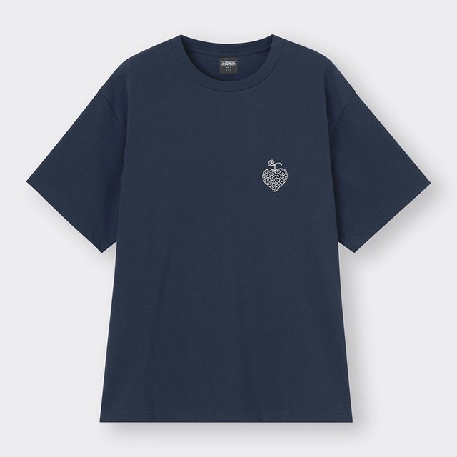 「グラフィックT(半袖) 」￥1,290　胸のワンポイントにはローの「オペオペの実」