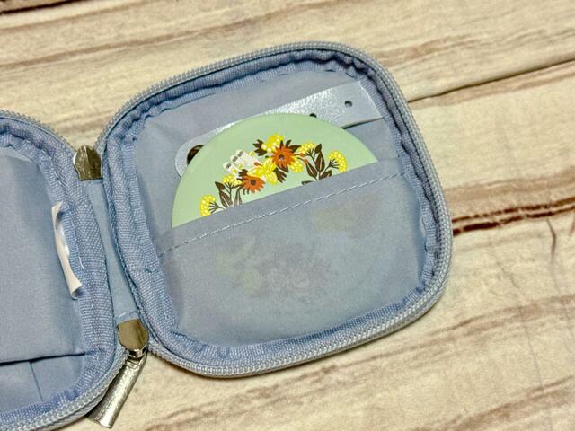 セットのミラーも収納可能!