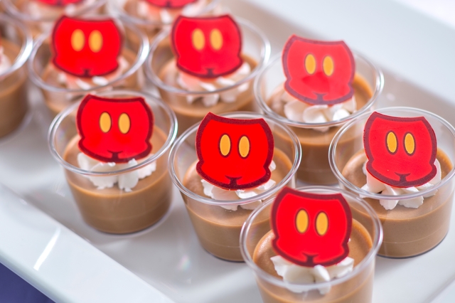 東京ディズニーリゾート35周年 “Happiest Celebration! ”スペシャルメニュー｜チョコレートムース「クリスタルパレス・レストラン」