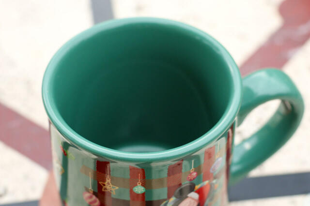 練乳ムース&ベリーゼリー、スーベニアカップ付き 1200円｜飲み口