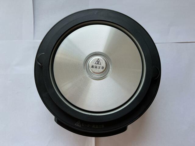 【アイリスオーヤマ クッキングケトル ICK-M1200-B ブラック】使用後は熱くなっているので触らないように