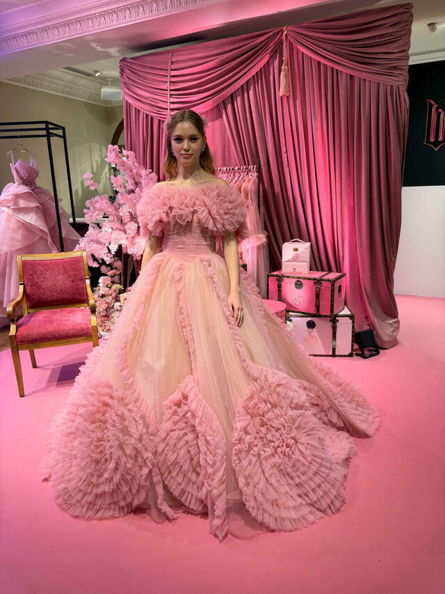 【クラウディア】『ウィキッド』新作ウェディングドレス