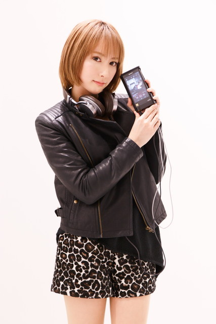 ウォークマンぴあ発刊イベント：　藍井エイルさん　©ぴあ／小林裕和