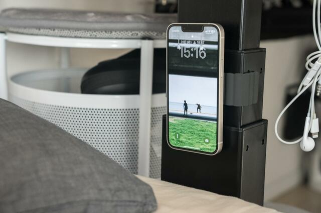 Anker 620 MagGo Phone Grip「ベッドサイドでの使用が便利」