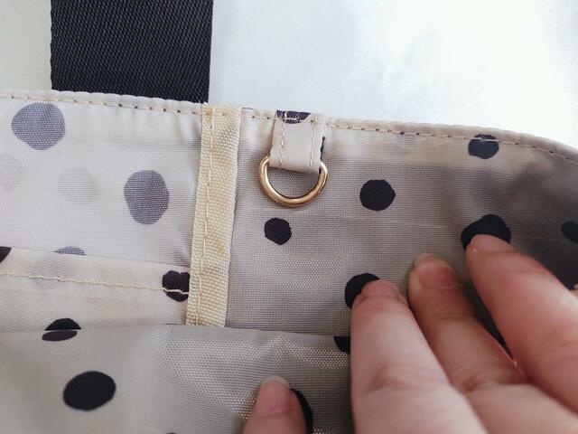 Dカンがついているので、鍵をかけたりできる