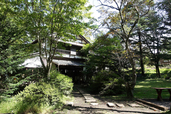 【軽井沢 HUB緑友荘】明治時代に建てられた貴重な建物。有志たちにより大切に維持・管理されている 