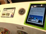 【ネスカフェ 原宿】タブレットで学べるコーナー