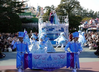 Tdl アナとエルサが止まるのはココ フローズンファンタジー グリーティング 停止位置9カ所パーフェクトガイド 1 4 ディズニー特集 ウレぴあ総研