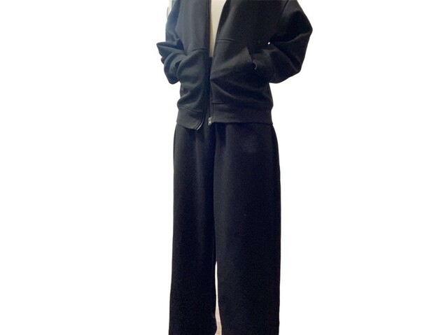 【ユニクロC スウェットワイドパンツ】もちろんおうちスタイルにもぴったりです♪