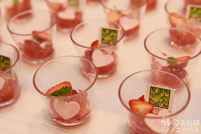 “トータリー・ミニーマウス”ディナーブッフェ｜東京ディズニーランドホテル_「シャーウッドガーデン・レストラン」