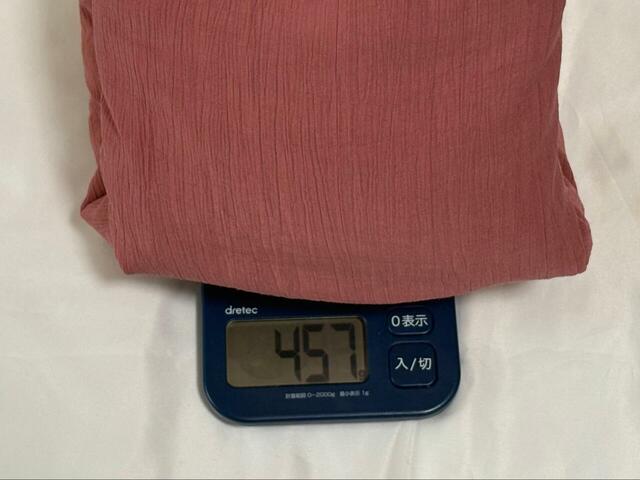 【ジーラ バイ リュリュ 楊柳ティアードワンピース】重さは約457g。とても軽いので、帰省や旅行にもぴったりです◎