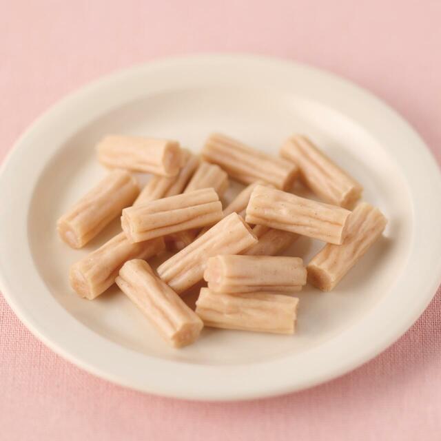 「素材の栄養おやつ たんぱく質 鶏むね肉のカルパス」＜価格：290円（税込）＞【おやつで手軽にたんぱく質や食物繊維が摂れる！無印良品 の「素材の栄養おやつ」シリーズに新商品5種が登場！】