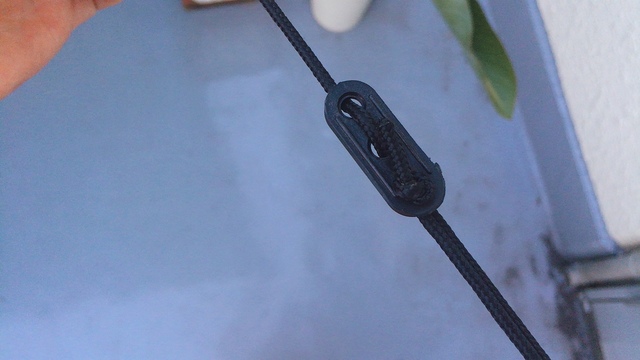 【ワークマン BASICスクエアタープ】紐の長さは調節可能