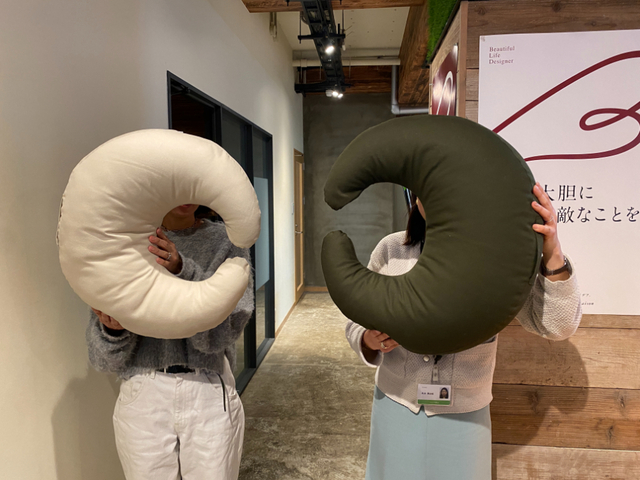 ゆりかごクッション～家族みんなが心地いい授乳クッション～｜5,990 円（税込）