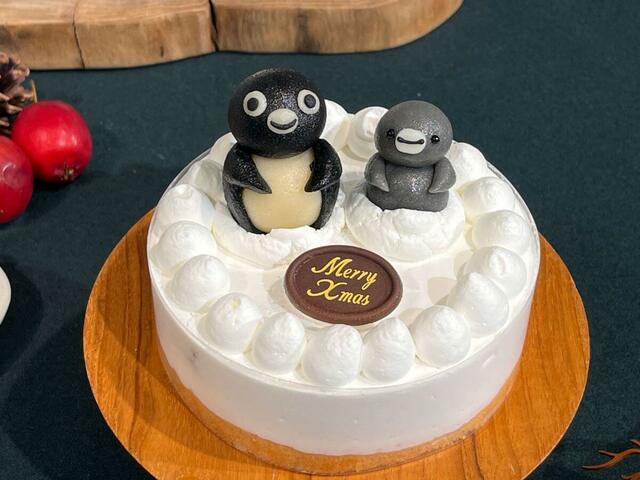 LE FEUILLES「Suicaのペンギンクリスマスケーキ」直径12×高さ5cm 4,500円