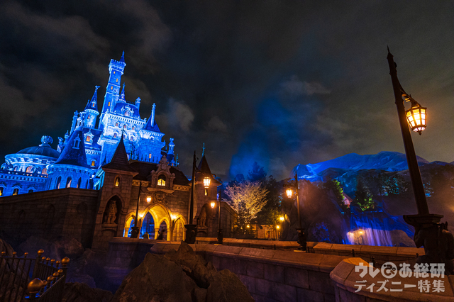 東京ディズニーランド アトラクション『美女と野獣“魔法のものがたり”』撮影/YOSHI