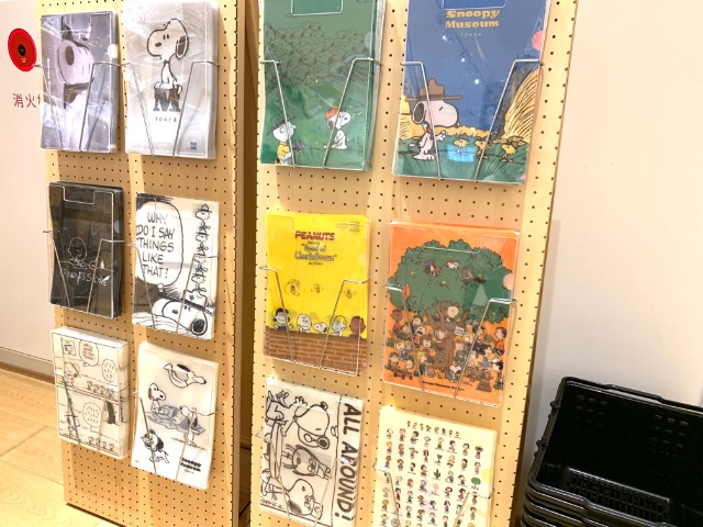 クリアファイルもお土産に人気