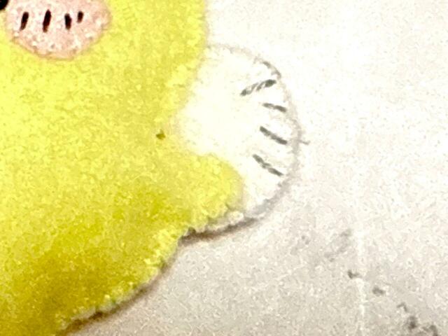 尻尾はボンドでついています。ふわふわまんまるな雰囲気が出ています！