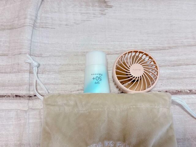 ハンディファンや日焼け止めを入れてみました