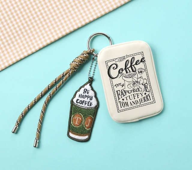 【トムとジェリー×タリーズコーヒー】2月18日（水）11時発売 「トムとジェリー ポーチ付きチャーム」3,700円　※タリーズコーヒー 公式楽天市場店限定グッズ、2月18日（水）11時発売