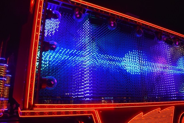 ディズニー・ペイント・ザ・ナイト・パレード｜香港ディズニーランド・リゾート