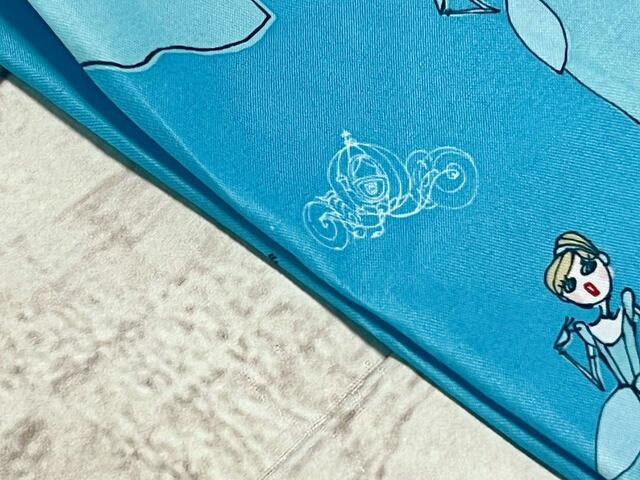 素材はポリエステル。コットン調の生地