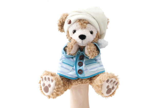 ハンドパペット ¥3,300 ※座った高さ約24cm｜東京ディズニーシー「ダッフィーのオータムスリープオーバー」スペシャルグッズ（2018年8月23日発売）