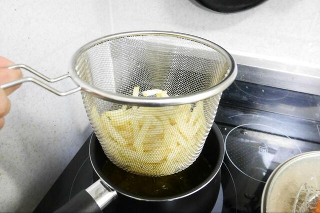 【ニトリ IH・ガス火 ストレーナー付きマルチポット】火の通りが均一に