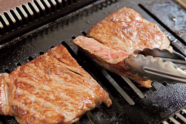 関西・焼肉の名店15／請来軒（十三）　サーロイン（100g） 2200円