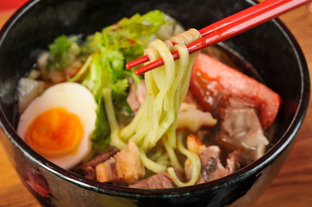 沿線の名店・新橋／モンゴリアン・チャイニーズBAO　羊麺