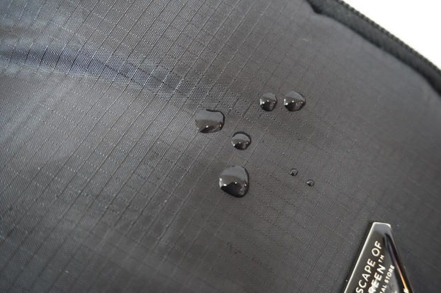 撥水加工で水や汚れに強い