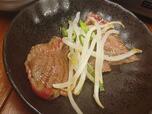【牛たん酒場たんと　薄切り牛たん食べ放題】塩だれもやしと牛たんの相性は抜群！